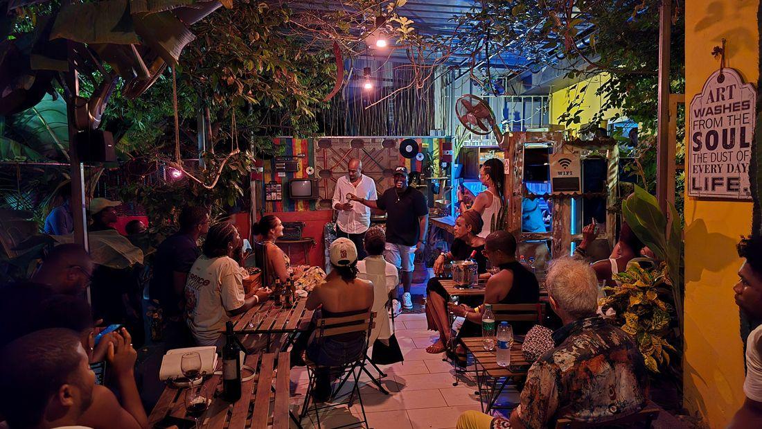 Slam 50: a palavra faz festa em nova casa